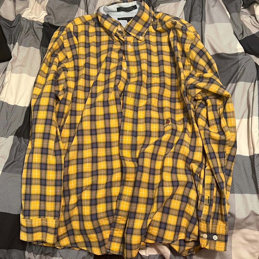 Tommy Hilfiger button up